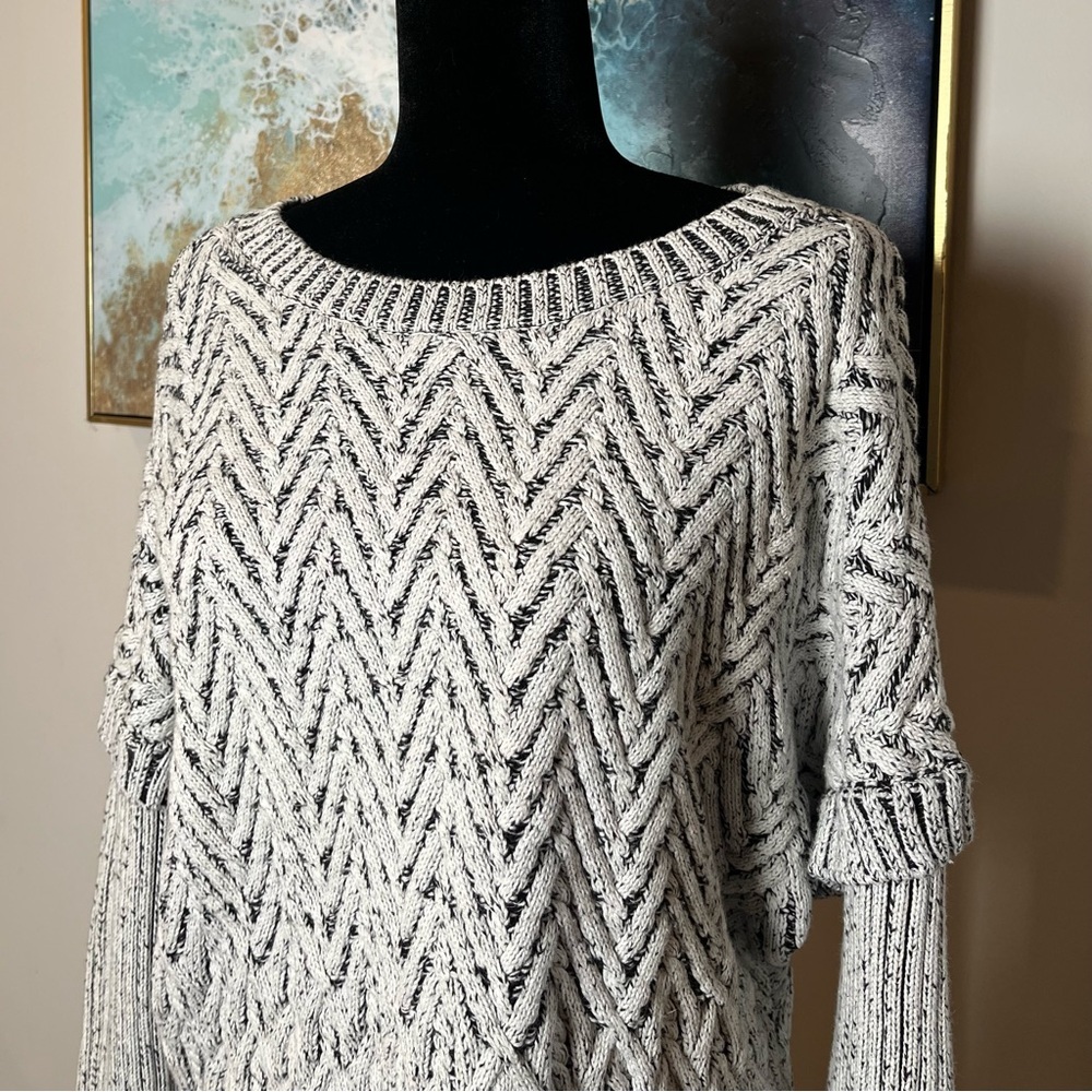DKNY Jeans Herringbone Sweater - Picture 2 of 10
